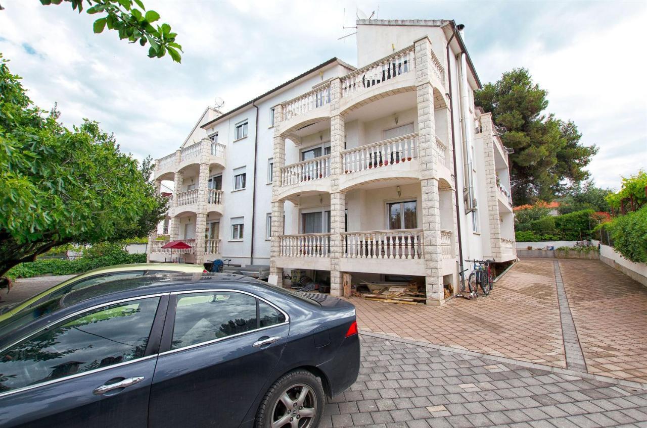 Apartments Marina Трогир Екстериор снимка