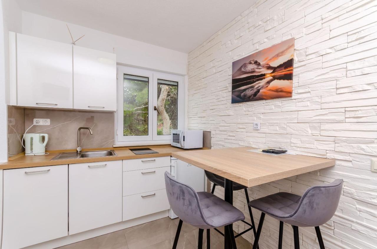 Apartments Marina Трогир Екстериор снимка